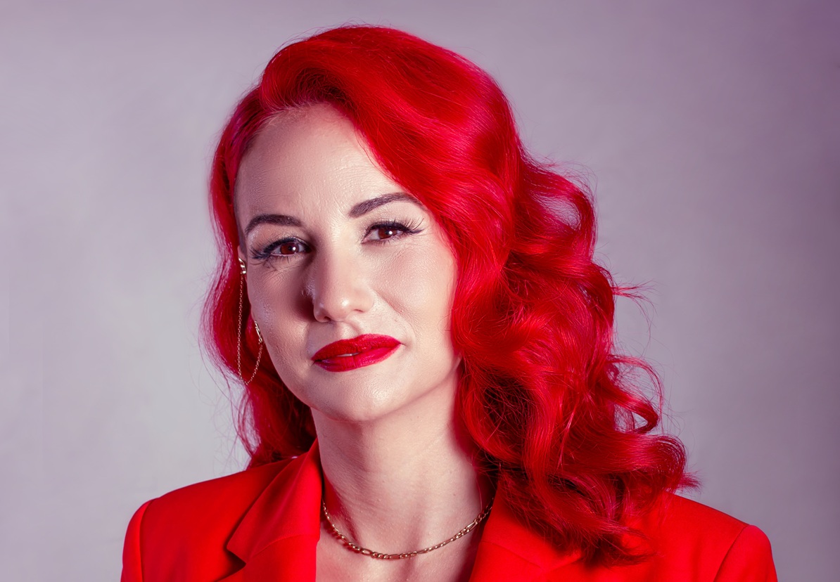 Lorena López, Social Media Manager y formadora en estrategia de contenido en Almería. Acompaña a emprendedoras y empresas a comunicar