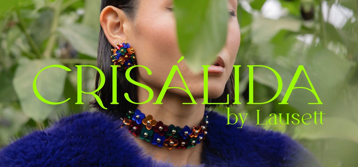 Lausett lanza "Crisálida", una colección de joyas inspirada en la transformación de los invernaderos de Almería. La diseñadora Laura Pérez Vega une arte con la cantaora Anamar.